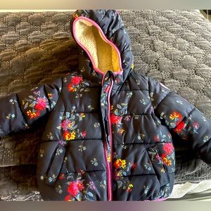 Adorable floral cold max baby Gap puffer size 3t